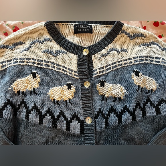 Sheep Cardigan - Picture 5 of 7